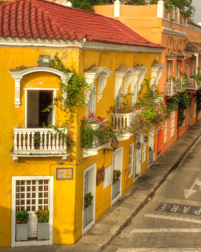 JOYAS COLOMBIANAS. CIUDAD, CULTURA Y PLAYAS